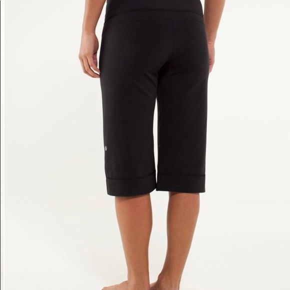 🍋 Lululemon Clam Digger Size 2 - Picture 2 of 8